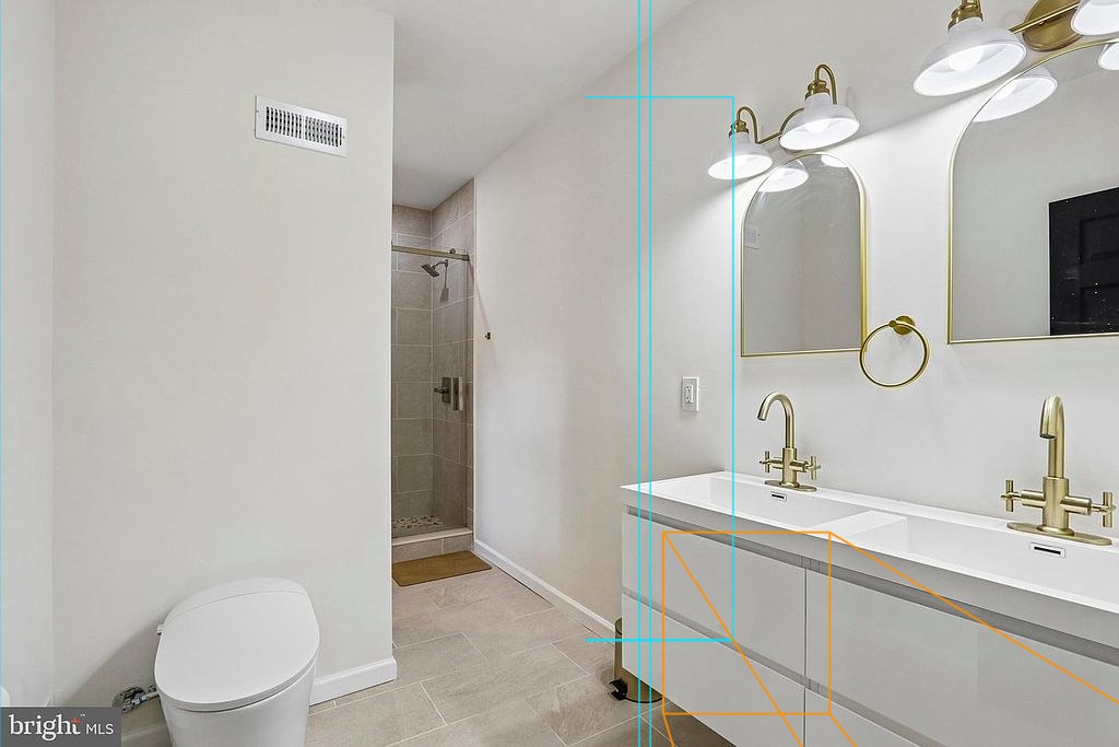 Photo 21 — Bathroom, double vanity with the plan's walls, windows and furniture projected through the fitted camera