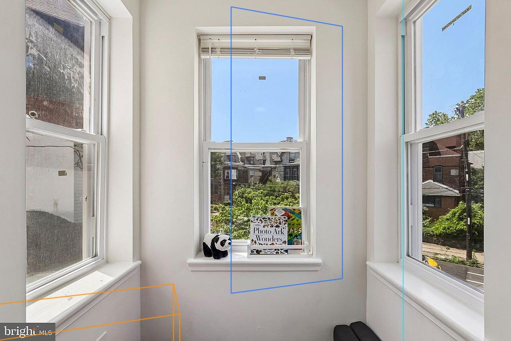 Photo 24 — Turret bay windows with the plan's walls, windows and furniture projected through the fitted camera